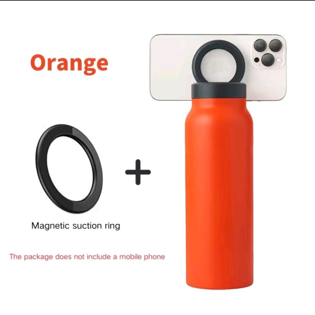Drinks bottle with magnetic cap for phone